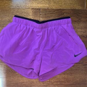 NIKE Womens Running Shorts